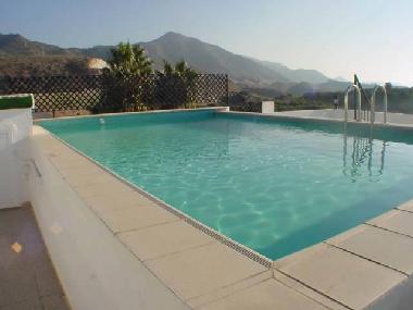 H�tel �/en/au Maro (M�laga)ou appartement ou maison de vacances