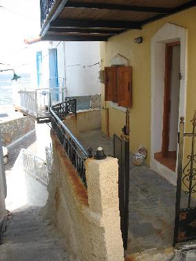 Maison de vacances �/en/au Plomari-Amoudeli (Lesvos)ou appartement ou maison de vacances