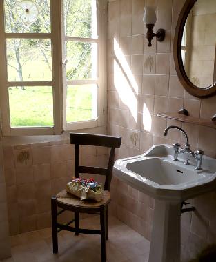 Maison de vacances /en/au Issor (Pyrnes-Atlantiques)ou appartement ou maison de vacances