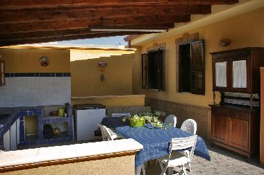 Espace ext�rieur - Cuisine/Salle � manger (vue oppos�e)