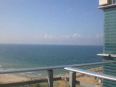 balcon avec vue sur la mer: appartement a louer pour les vacance