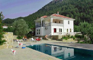 Chalet �/en/au �z�ml� (Mugla)ou appartement ou maison de vacances