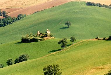 Chambre avec petit d�jeuner �/en/au Sassocorvaro (Pesaro e Urbino)ou appartement ou maison de vacances