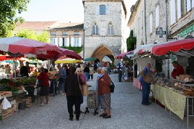 Maison de vacances �/en/au Monflanquin (Lot-et-Garonne)ou appartement ou maison de vacances