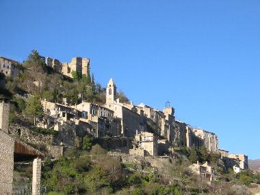 Maison de vacances �/en/au Montbrun-Les-Bains (Vaucluse)ou appartement ou maison de vacances