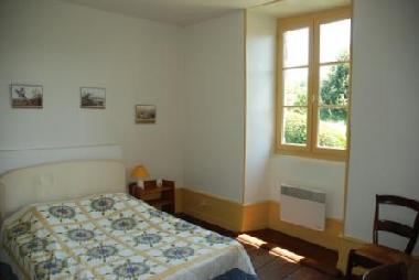 Maison de vacances /en/au Orgnac-sur-Vzre (Corrze)ou appartement ou maison de vacances