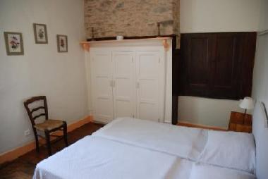 Maison de vacances /en/au Orgnac-sur-Vzre (Corrze)ou appartement ou maison de vacances