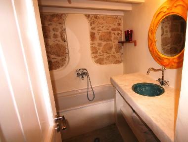 Maison de vacances /en/au koskinou (Dodekanisos)ou appartement ou maison de vacances