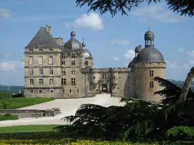 Maison de vacances �/en/au Hautefort (Dordogne)ou appartement ou maison de vacances