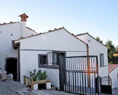 Maison de vacances �/en/au Piedimonte Etneo (Catania)ou appartement ou maison de vacances