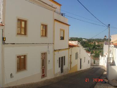 Chambre avec petit djeuner /en/au estombar (Algarve)ou appartement ou maison de vacances