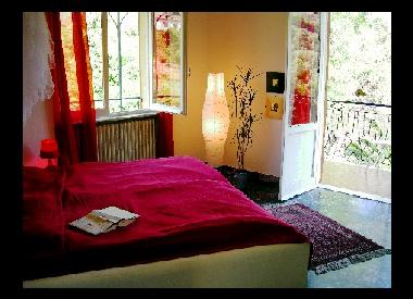 Notre chambre  coucher entourer d