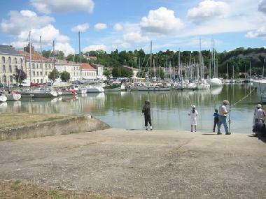 Maison de vacances �/en/au Civrac (Charente-Maritime)ou appartement ou maison de vacances