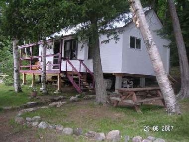 Chambre avec petit d�jeuner �/en/au Port Loring (Ontario)ou appartement ou maison de vacances