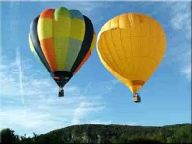 Maison de vacances �/en/au Cenac et St Julien (Dordogne)ou appartement ou maison de vacances