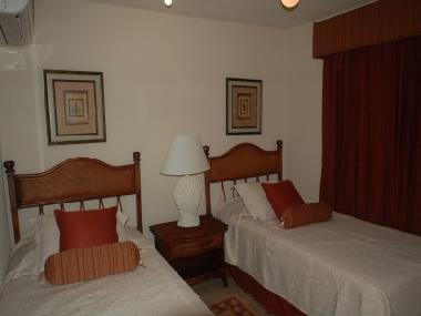 Chambre avec petit d�jeuner �/en/au --------------- (Christ Church)ou appartement ou maison de vacances