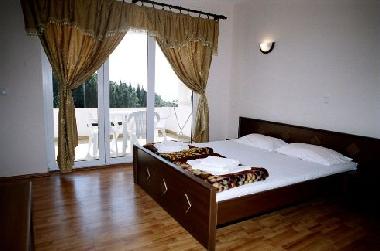 Chambre avec petit d�jeuner �/en/au Ulcinj (Mont�n�gro)ou appartement ou maison de vacances
