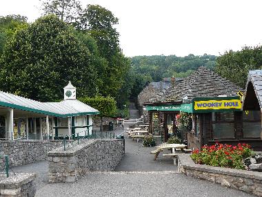 Maison de vacances �/en/au cheddar (South West)ou appartement ou maison de vacances