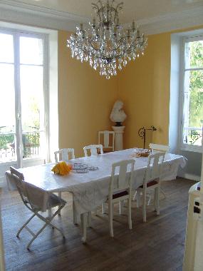 Chambre avec petit d�jeuner �/en/au Vignol (Ni�vre)ou appartement ou maison de vacances