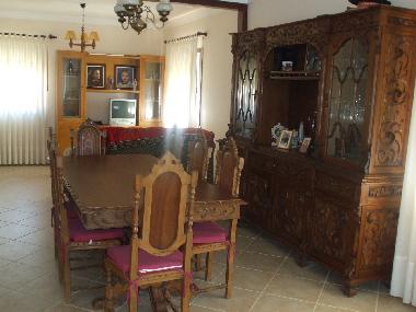 TRES GRAND SALON / SALLE A MANGER
