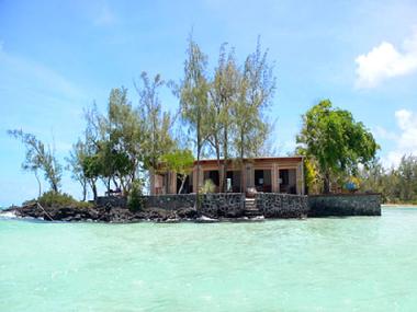 Maison de vacances /en/au Roches Noires (Flacq)ou appartement ou maison de vacances