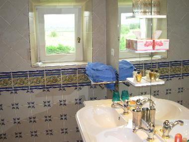 Chambre avec petit d�jeuner �/en/au Coustellet (Vaucluse)ou appartement ou maison de vacances