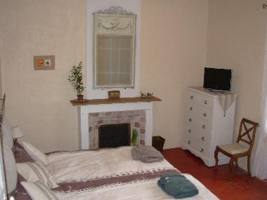 Chambre avec petit d�jeuner �/en/au Coustellet (Vaucluse)ou appartement ou maison de vacances