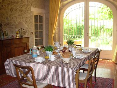 Chambre avec petit d�jeuner �/en/au Coustellet (Vaucluse)ou appartement ou maison de vacances