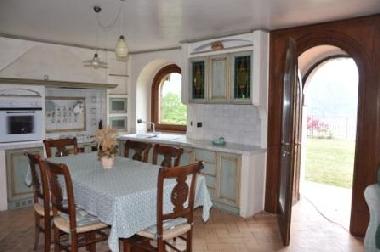 Maison de vacances �/en/au RIVA DI SOLTO (Bergamo)ou appartement ou maison de vacances