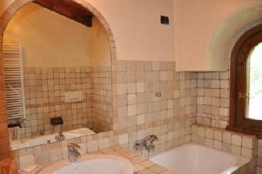 Maison de vacances �/en/au RIVA DI SOLTO (Bergamo)ou appartement ou maison de vacances