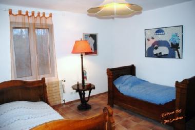 Maison de vacances /en/au AUPS (Var)ou appartement ou maison de vacances