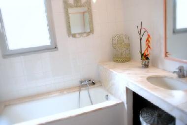 Maison de vacances /en/au AUPS (Var)ou appartement ou maison de vacances