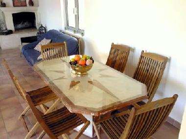 Maison de vacances /en/au AUPS (Var)ou appartement ou maison de vacances