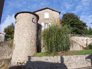Maison de vacances �/en/au Brigueuil (Charente)ou appartement ou maison de vacances
