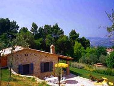 Maison de vacances �/en/au Pantalla (Perugia)ou appartement ou maison de vacances