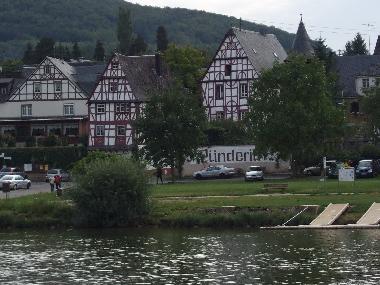 Maison de vacances /en/au Punderich (Mosel - Saar)ou appartement ou maison de vacances