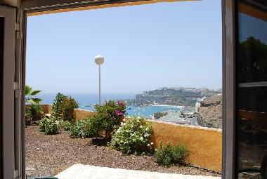 Vue vers la plage de Anfi del Mar