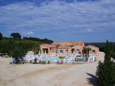 Maison de vacances �/en/au COLLIAS (Gard)ou appartement ou maison de vacances