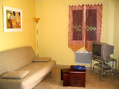 Maison de vacances �/en/au COLLIAS (Gard)ou appartement ou maison de vacances