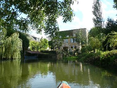 Maison de vacances /en/au Lou (Sarthe)ou appartement ou maison de vacances