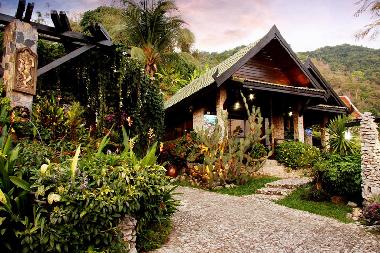 Htel /en/au Kata (Phuket)ou appartement ou maison de vacances