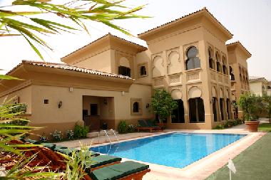 Maison de vacances �/en/au Frond F (Dubayy)ou appartement ou maison de vacances