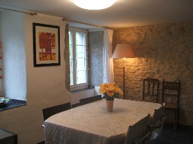 Maison de vacances �/en/au passenans (Jura)ou appartement ou maison de vacances