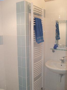 Maison de vacances �/en/au passenans (Jura)ou appartement ou maison de vacances