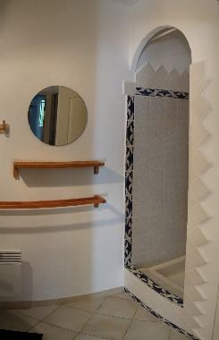 Maison de vacances �/en/au PORTO VECCHIO (Corse-du-Sud)ou appartement ou maison de vacances