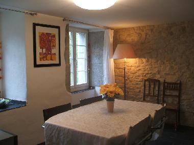 Maison de vacances �/en/au passenans (Jura)ou appartement ou maison de vacances