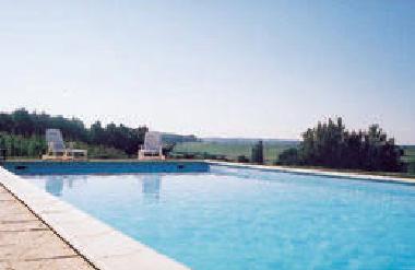 Maison de vacances �/en/au Juignac (Charente)ou appartement ou maison de vacances