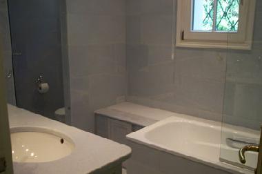 Maison de vacances �/en/au MOUGINS (Alpes-Maritimes)ou appartement ou maison de vacances