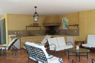 Maison de vacances �/en/au MOUGINS (Alpes-Maritimes)ou appartement ou maison de vacances