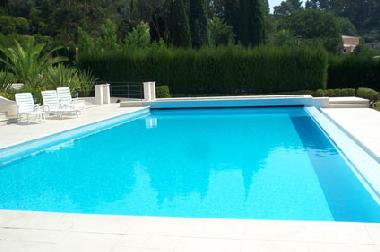 Maison de vacances �/en/au MOUGINS (Alpes-Maritimes)ou appartement ou maison de vacances
